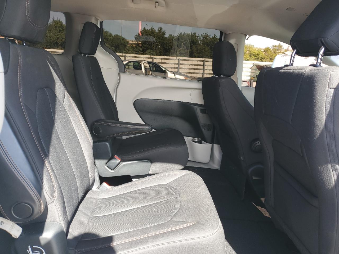 2018 Chrysler Pacifica Touring Plus VIN: 2C4RC1FG9JR279075 Lot: 92206075