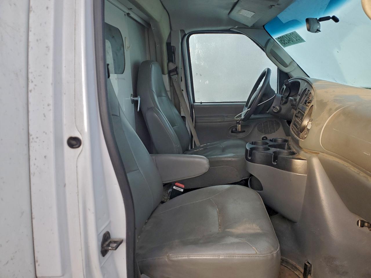 2006 Ford Econoline Utility / Service Truck VIN: 1FDWE35L86DA96196 Lot: 92184295