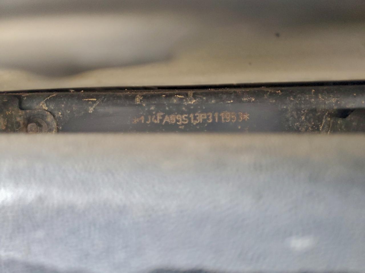 2003 Jeep Wrangler / Tj Sahara VIN: 1J4FA59S13P311953 Lot: 93897165