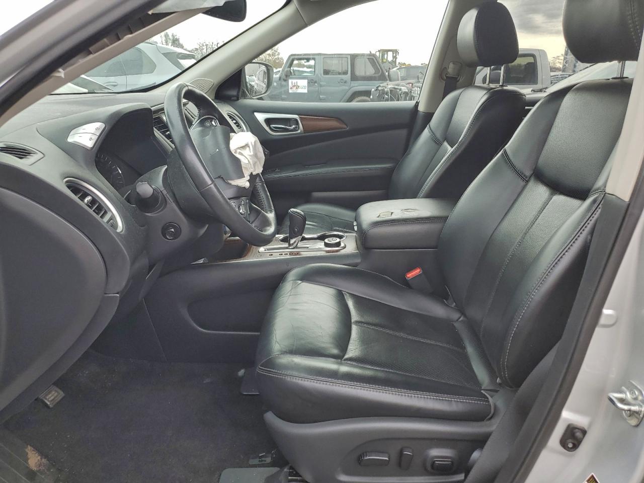 2018 Nissan Pathfinder S VIN: 5N1DR2MM6JC608164 Lot: 94344975