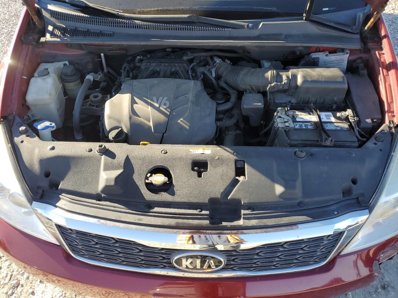 2011 Kia Sedona Lx VIN: KNDMG4C7XB6369235 Lot: 92930985