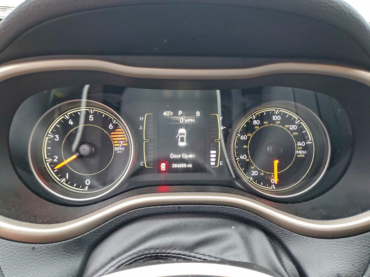 2017 Jeep Cherokee Latitude VIN: 1C4PJMCB9HW651653 Lot: 94134495