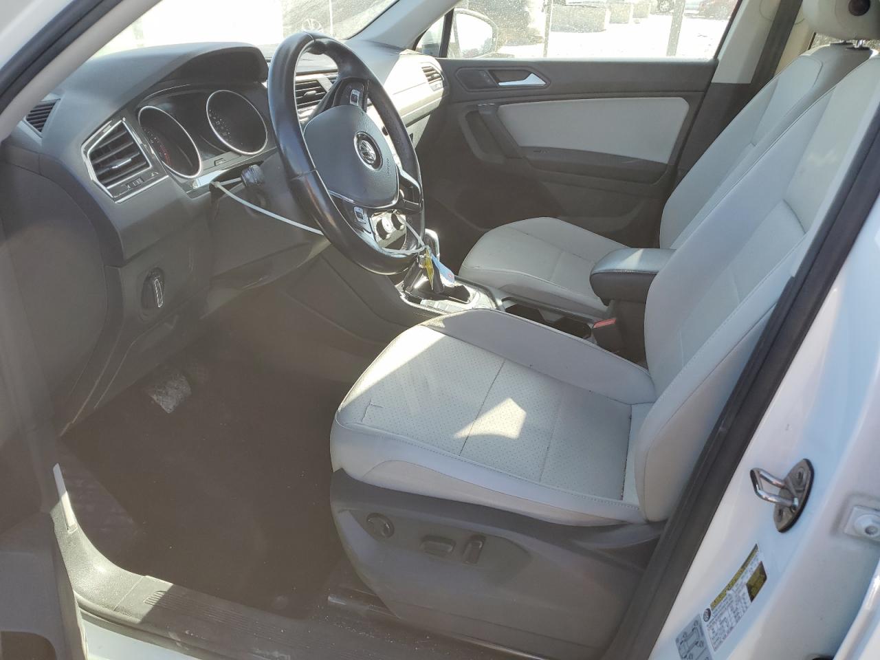 2019 Volkswagen Tiguan Se VIN: 3VV2B7AX2KM118740 Lot: 92442215