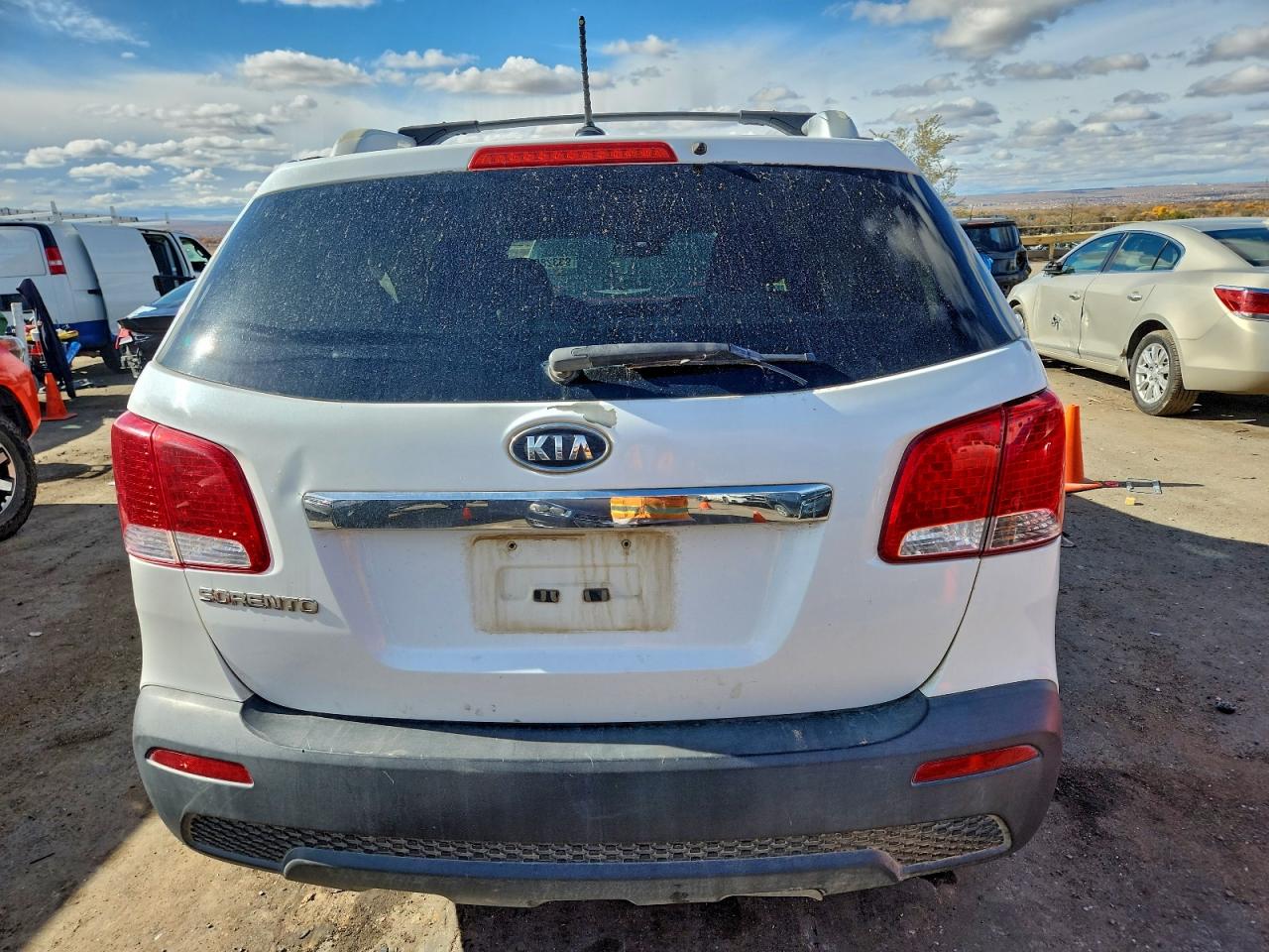 2013 Kia Sorento Lx VIN: 5XYKTDA28DG327334 Lot: 93328905