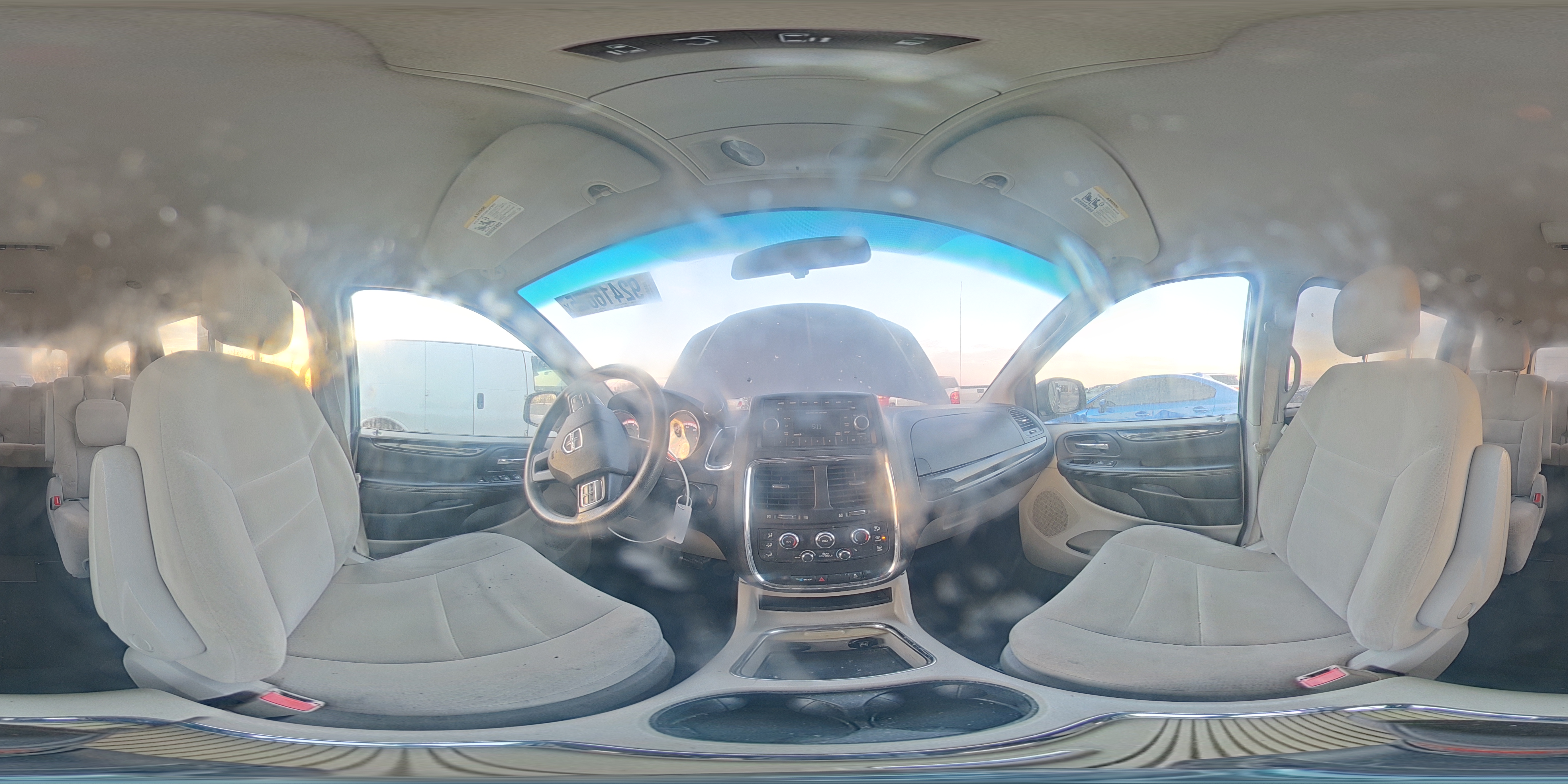 2015 Dodge Grand Caravan Sxt VIN: 2C4RDGCG1FR714506 Lot: 92416075