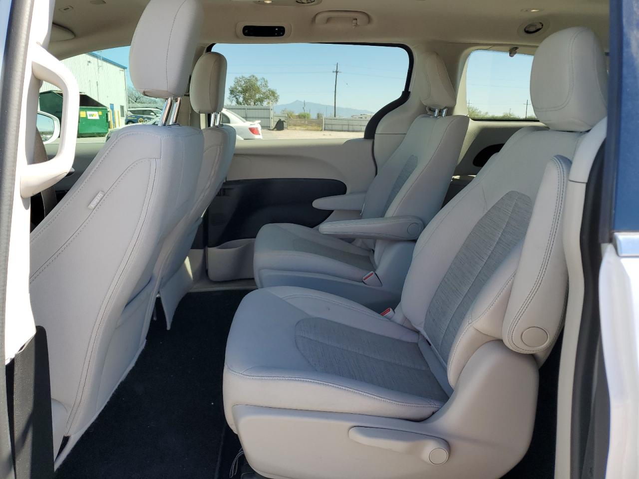 2018 Chrysler Pacifica Hybrid Touring Plus VIN: 2C4RC1H76JR359284 Lot: 91319545