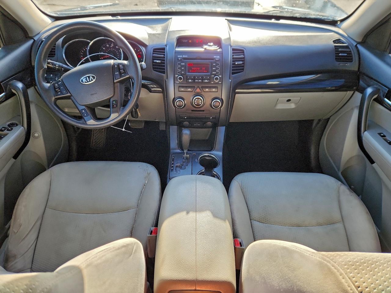 2011 Kia Sorento Base VIN: 5XYKTDA28BG086470 Lot: 94455575