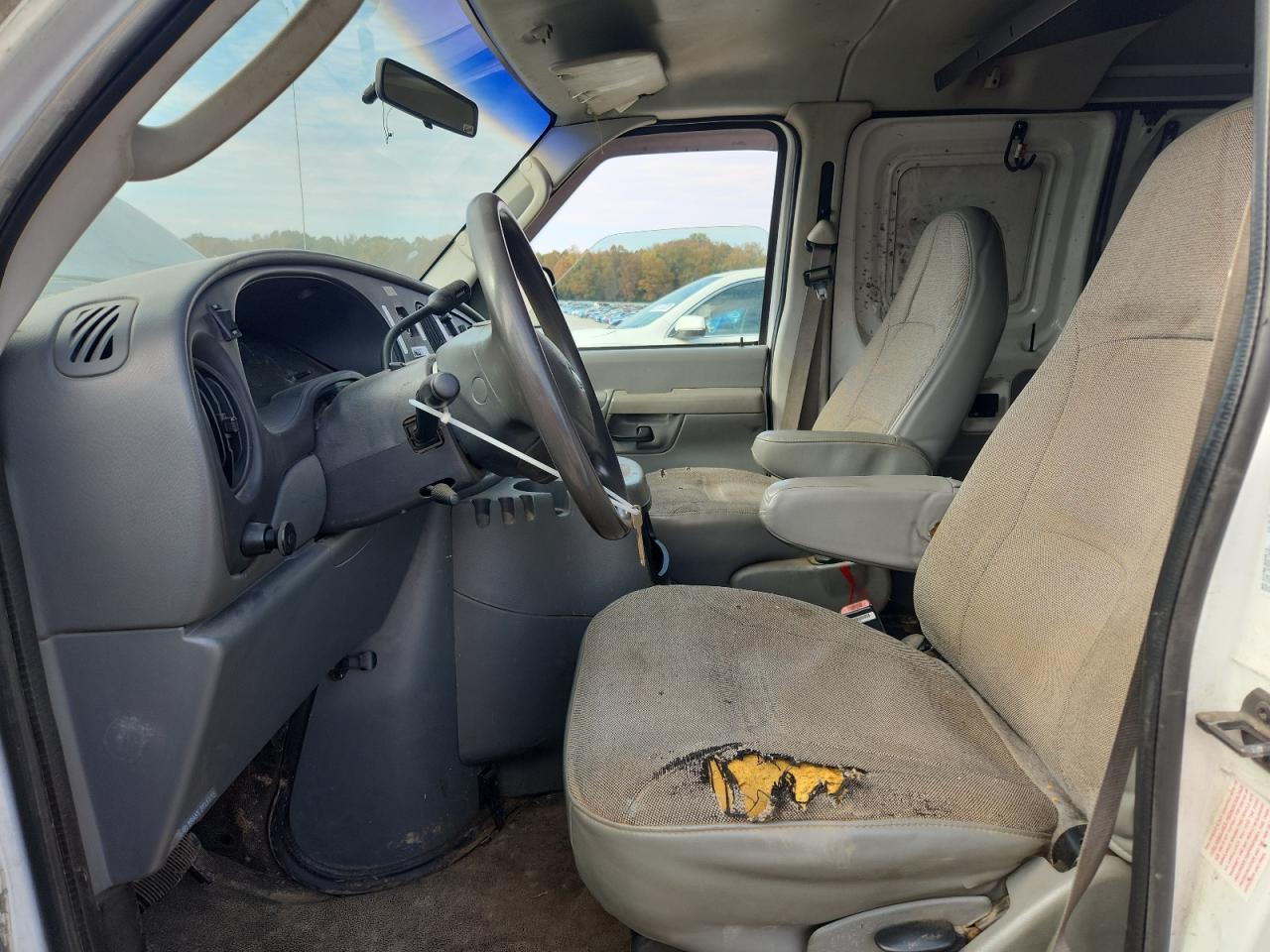 2003 Ford Econoline E150 Van VIN: 1FTRE14W03HA91032 Lot: 92819845