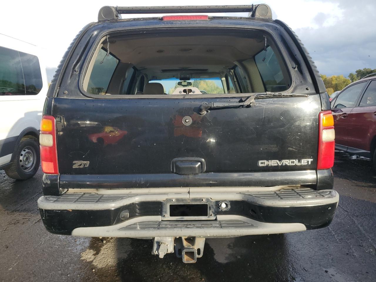 2002 Chevrolet Suburban K1500 VIN: 3GNFK16Z02G168890 Lot: 91732555