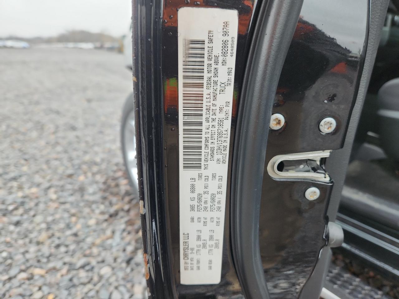 2009 Dodge Ram 1500 VIN: 1D3HV13T69S718581 Lot: 93438275