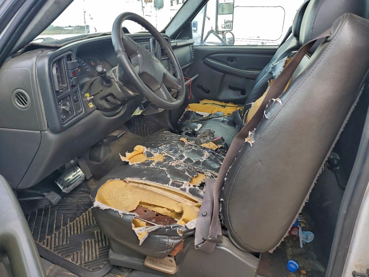 2005 Chevrolet Silverado C3500 VIN: 1GBJC34U75E16921 Lot: 93858175