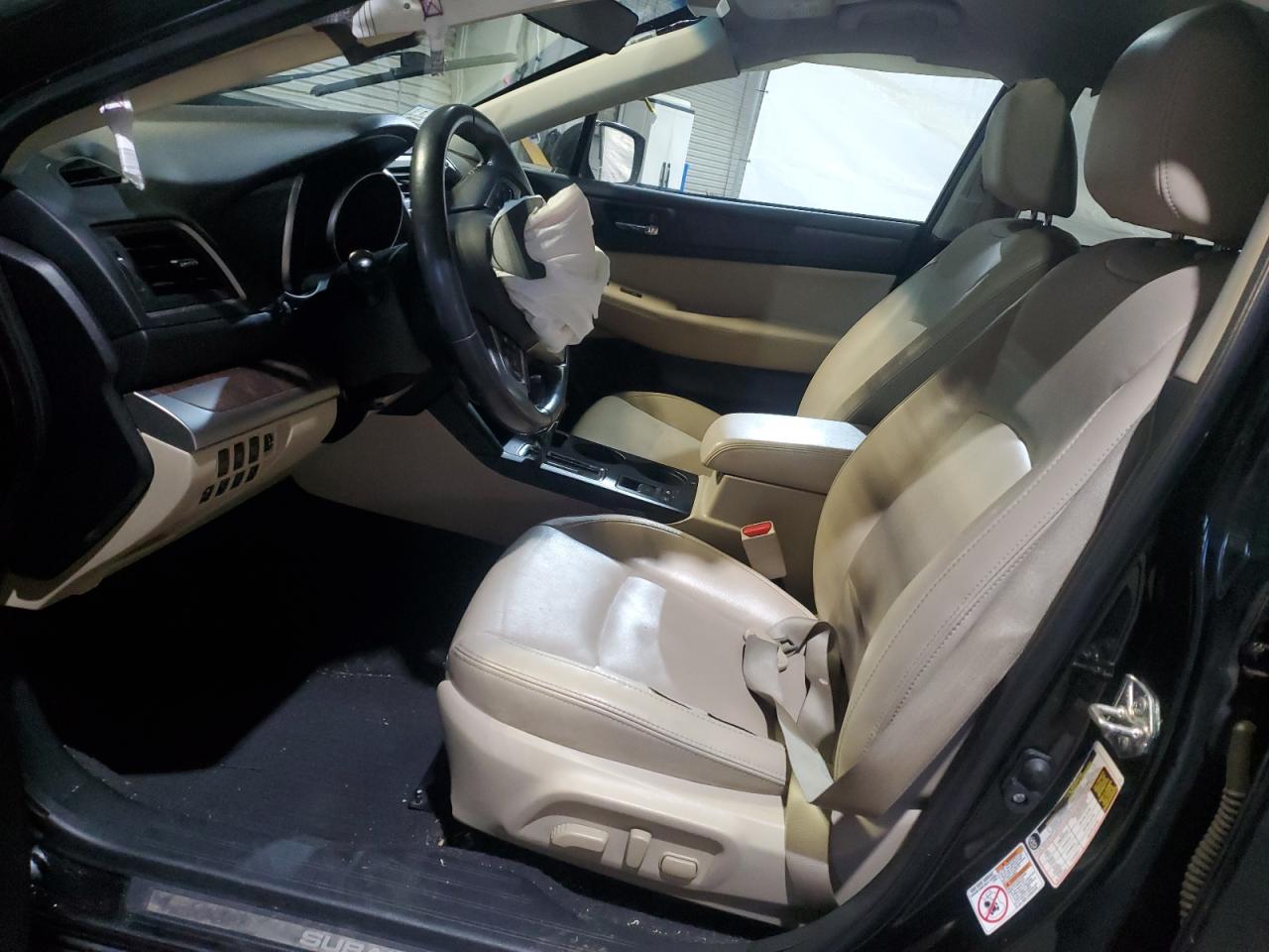 2017 Subaru Outback 3.6R Limited VIN: 4S4BSENC2H3390303 Lot: 93556315