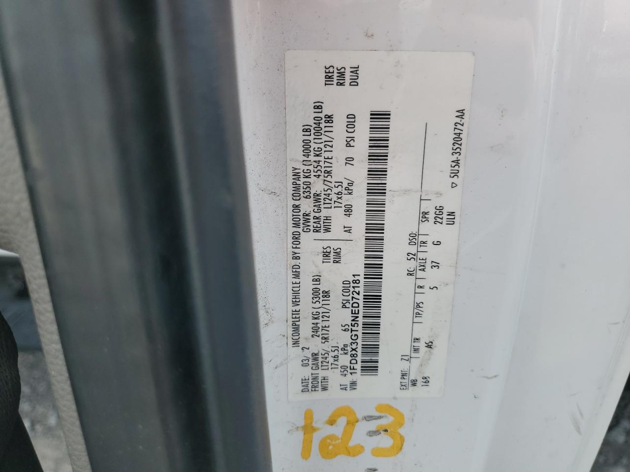 2022 Ford F350 Super Duty Flatbed Truck VIN: 1FD8X3GT5NED72181 Lot: 92091465