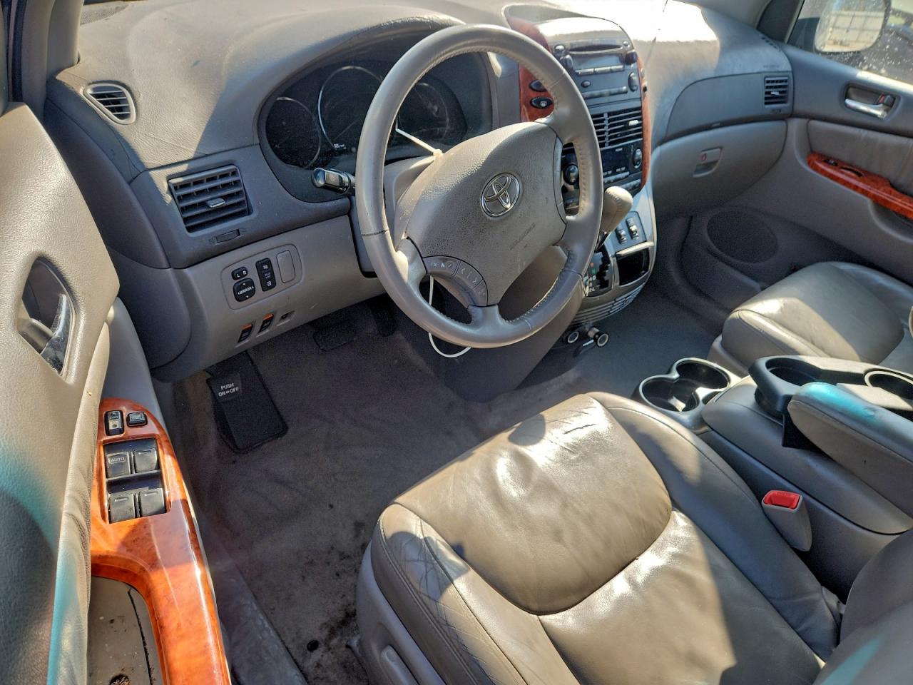 2008 Toyota Sienna Xle VIN: 5TDZK22C88S200489 Lot: 93640025