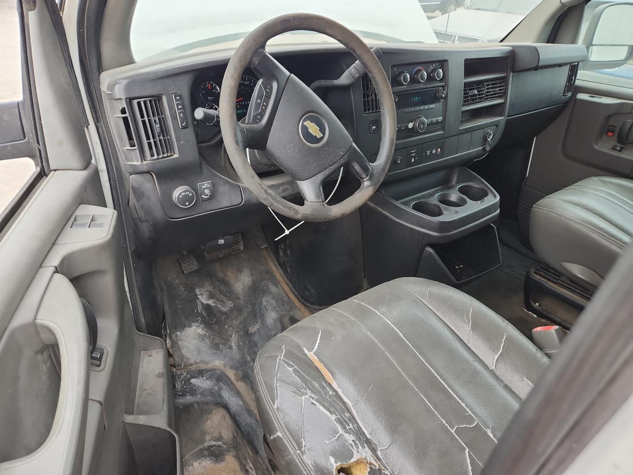 2014 Chevrolet Express G2500 Delivery Van VIN: 1GCWGFFA6E1129810 Lot: 92621665