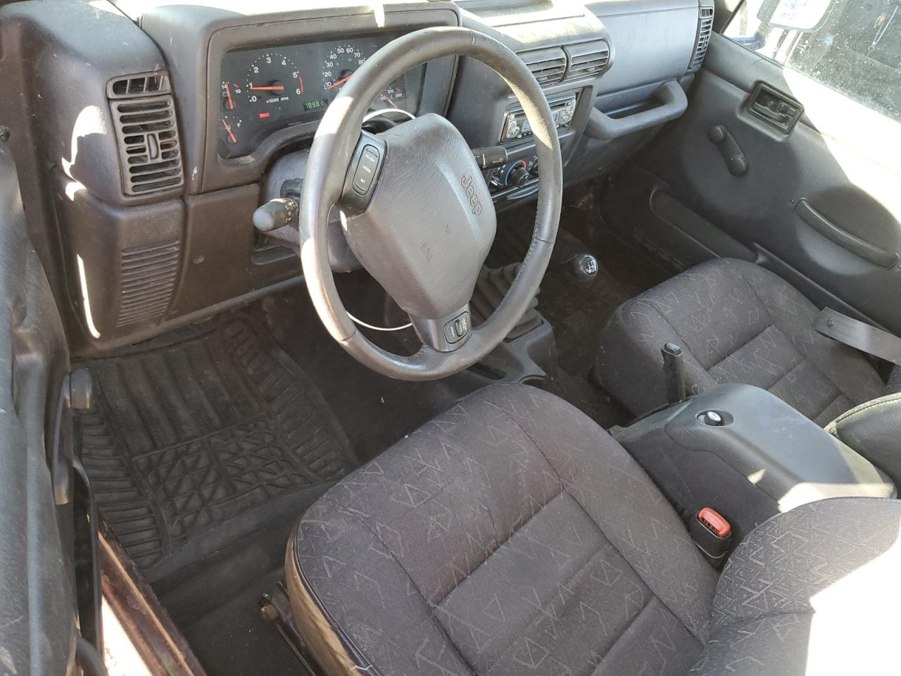 2001 Jeep Wrangler / Tj Se VIN: 1J4FA29P41P306267 Lot: 91382645