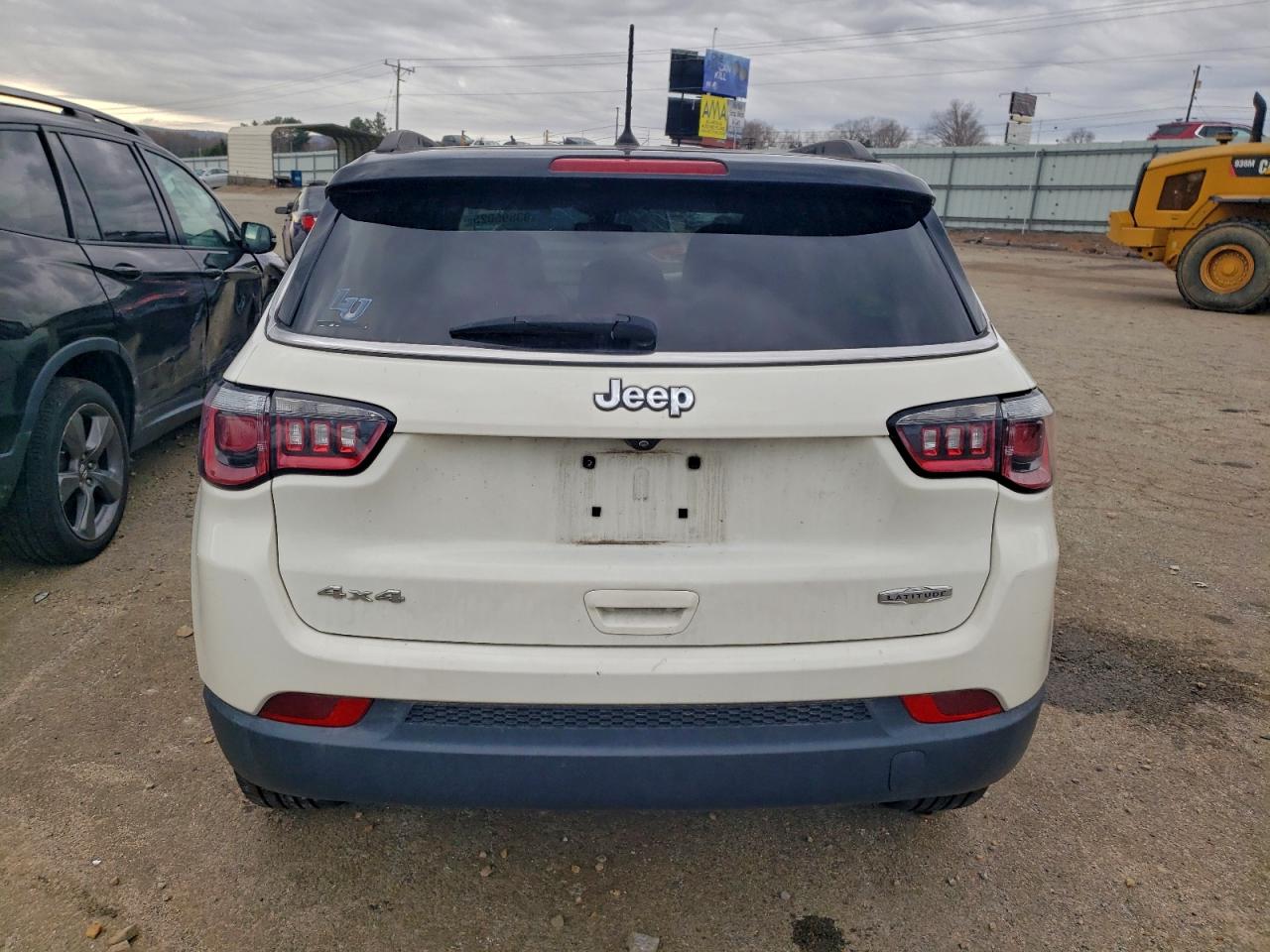 2018 Jeep Compass Latitude VIN: 3C4NJDBB8JT349727 Lot: 93595025