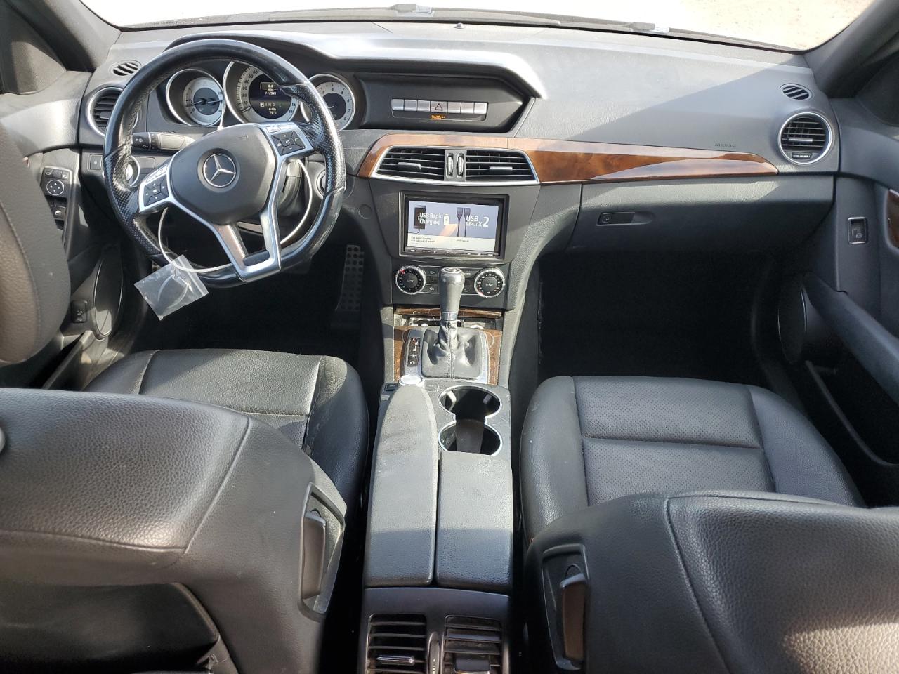 2014 Mercedes-Benz C 250 VIN: WDDGF4HB4ER317749 Lot: 92311845