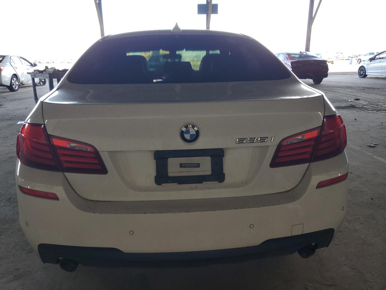 Фото: WBAFR7C57DC824966