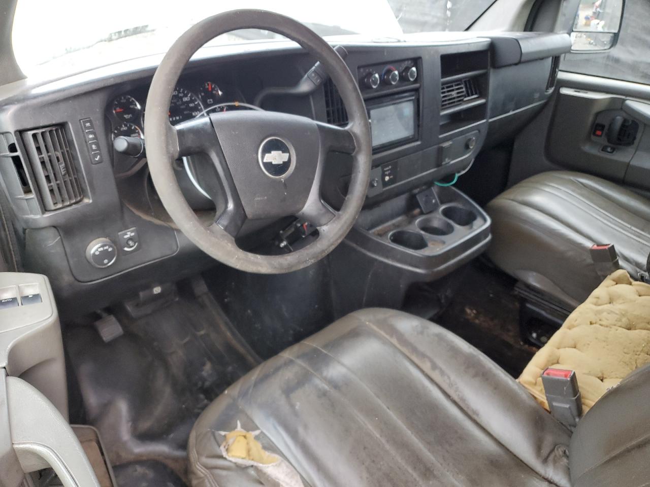 2015 Chevrolet Express Delivery Van VIN: 1GCWGFCF2F1185759 Lot: 93250345