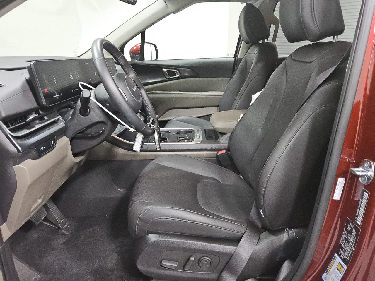 2025 Kia Carnival Lx VIN: KNDNB5K34S6533733 Lot: 91716245