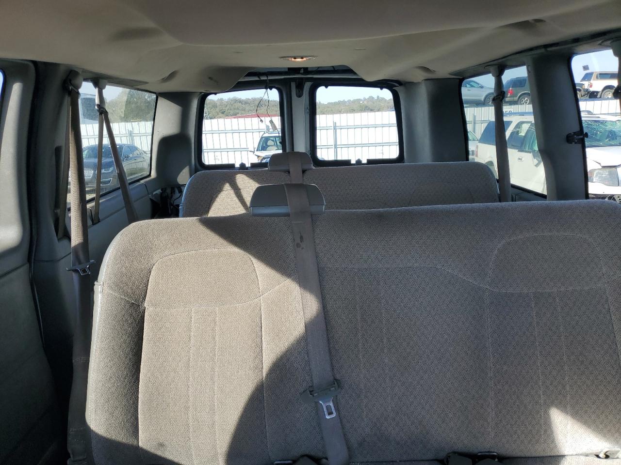 2015 GMC Savana G2500 Lt VIN: 1GKW7RFF1F1138384 Lot: 92312135