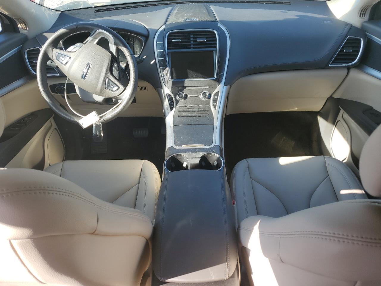 2017 Lincoln Mkx Premiere VIN: 2LMPJ8JP0HBL52561 Lot: 92683375