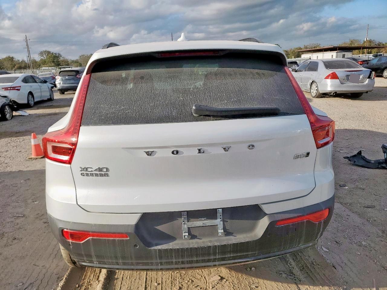 2025 Volvo Xc40 Plus VIN: YV4L12UCXS2598323 Lot: 92297285