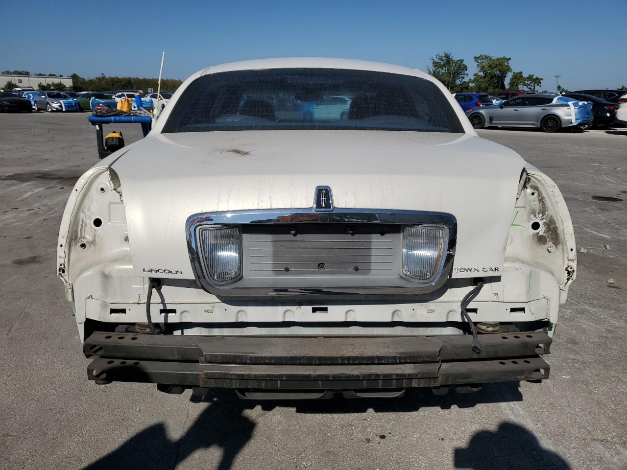 2003 Lincoln Town Car Cartier VIN: 1LNHM83W13Y610366 Lot: 93138225