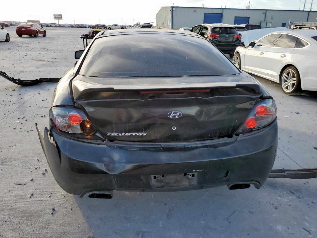 2008 Hyundai Tiburon Gs VIN: KMHHM66D58U293513 Lot: 92840575