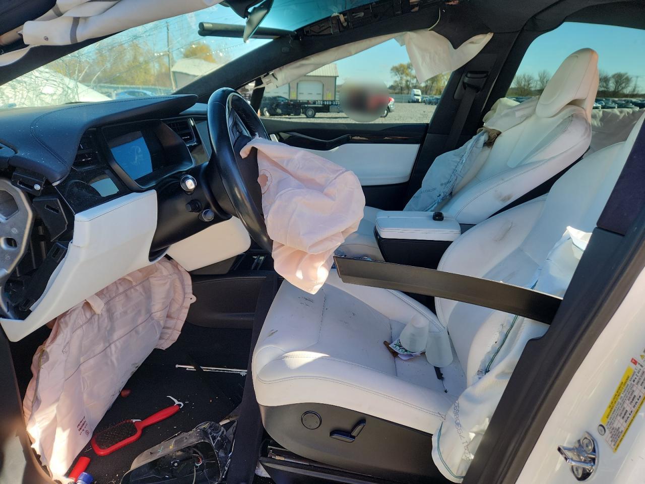 2018 Tesla Model X VIN: 5YJXCDE21JF101882 Lot: 92104005