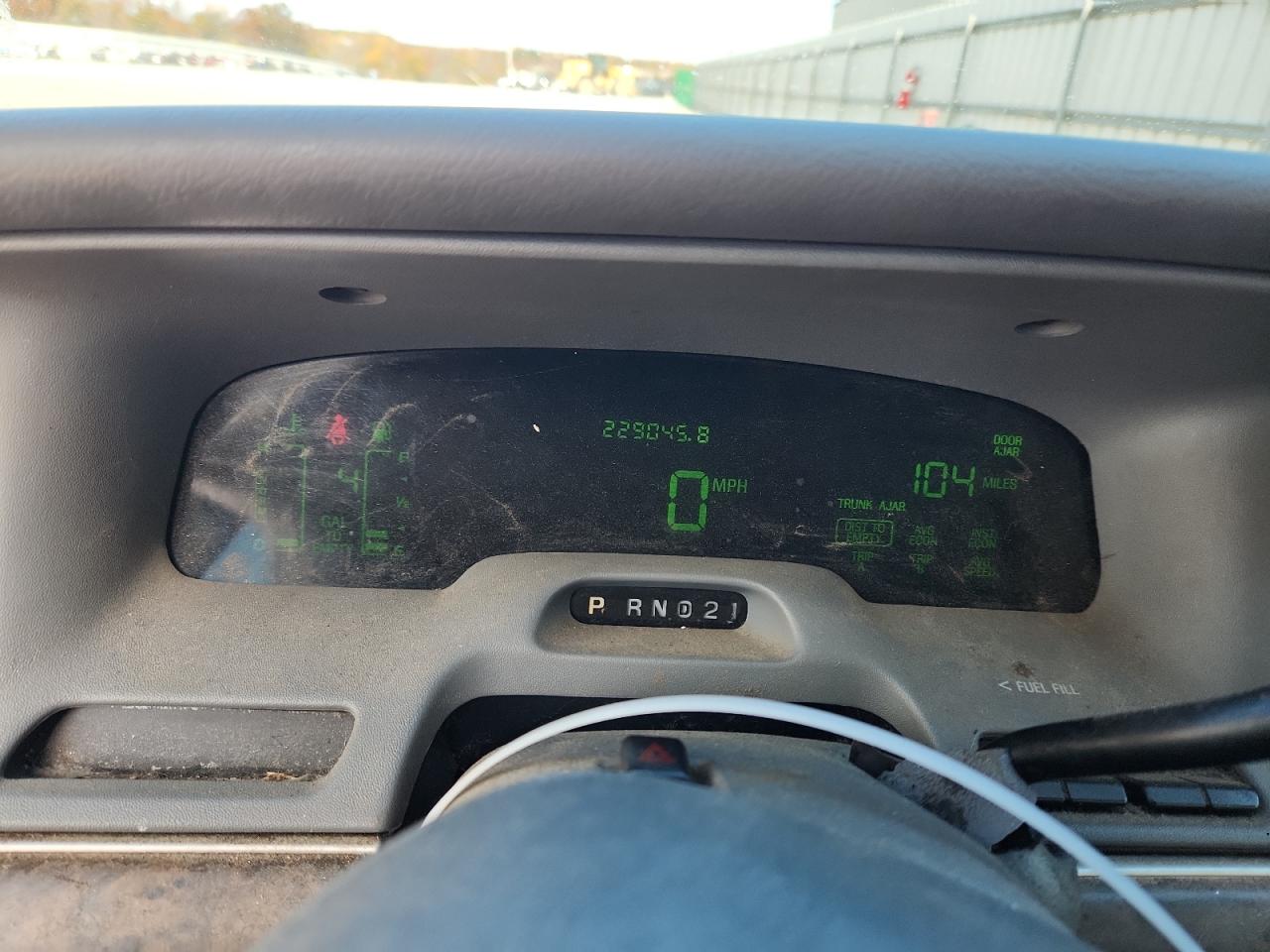 1998 Ford Crown Victoria Lx VIN: 2FAFP74W7WX121699 Lot: 91705175