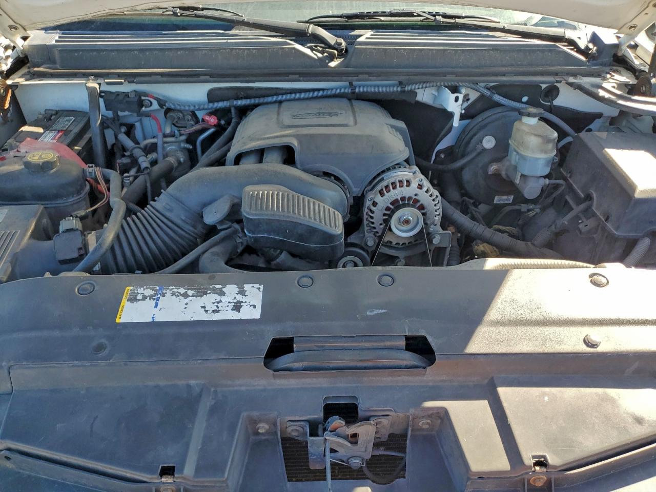 2011 Chevrolet Tahoe C1500 Ls VIN: 1GNSCAE03BR242074 Lot: 94320285