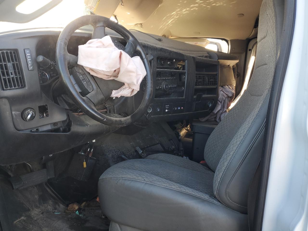 2022 Chevrolet Express G2500 VIN: 1GCWGAFP5N1139493 Lot: 92234395