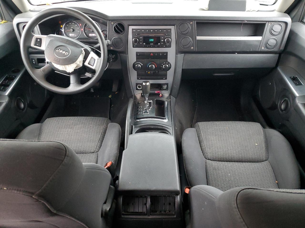 2008 Jeep Commander Sport VIN: 1J8HG48K08C106365 Lot: 92686735