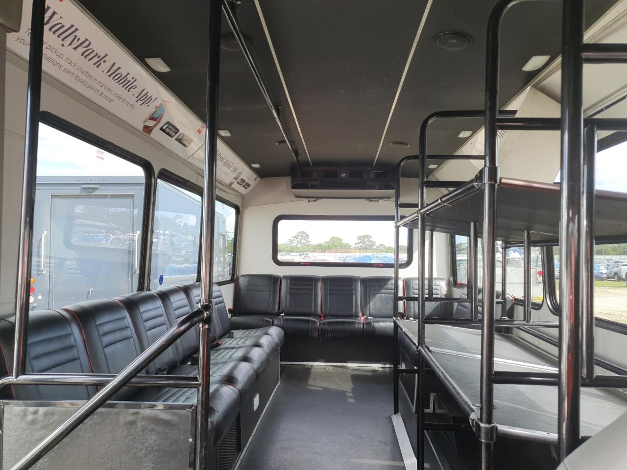 2018 Ford Econoline - Coach Bus VIN: 1FDFE4FS8JDC01517 Lot: 91988845