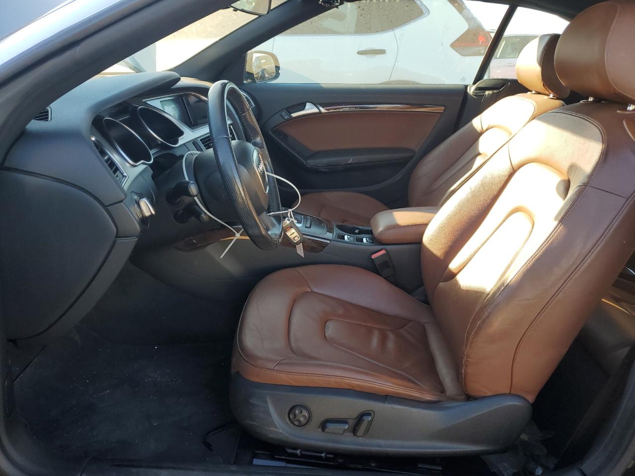 2010 Audi A5 Premium Plus VIN: WAULFAFH1AN018992 Lot: 91023865