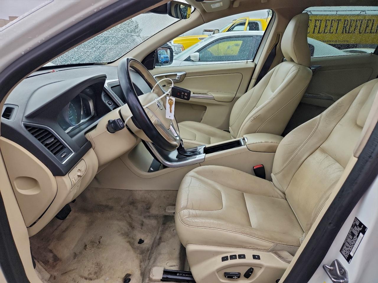 2015 Volvo Xc60 T5 Premier VIN: YV440MDK0F2759424 Lot: 93970705