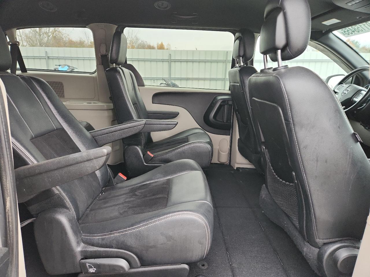 2018 Dodge Grand Caravan Sxt VIN: 2C4RDGCG6JR240013 Lot: 91158455