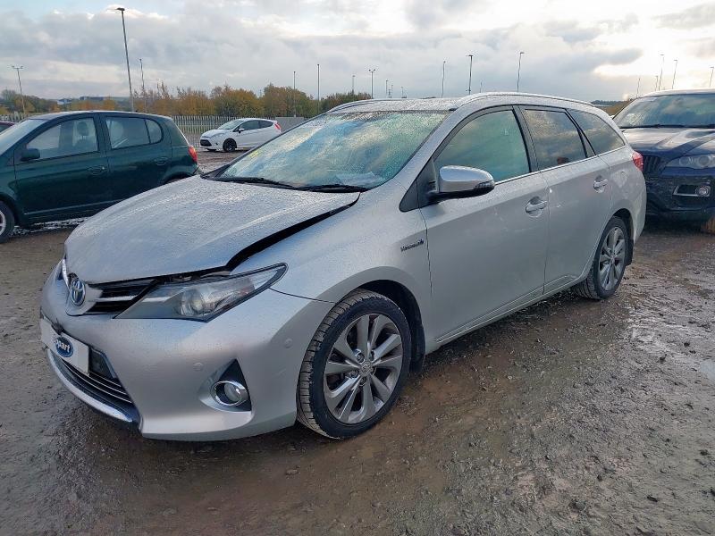 2015 TOYOTA AURIS 1.8 VVTI HYBRID EXCEL 5DR CVT AUTO [NAV] for sale at Copart CORBY