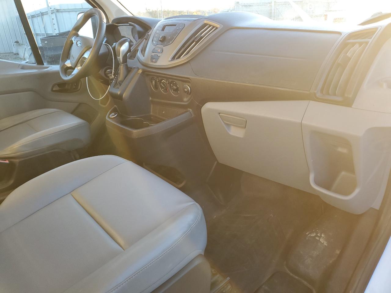 2017 Ford Transit Delivery Truck VIN: 1FDBW5PM0HKB43460 Lot: 91219125