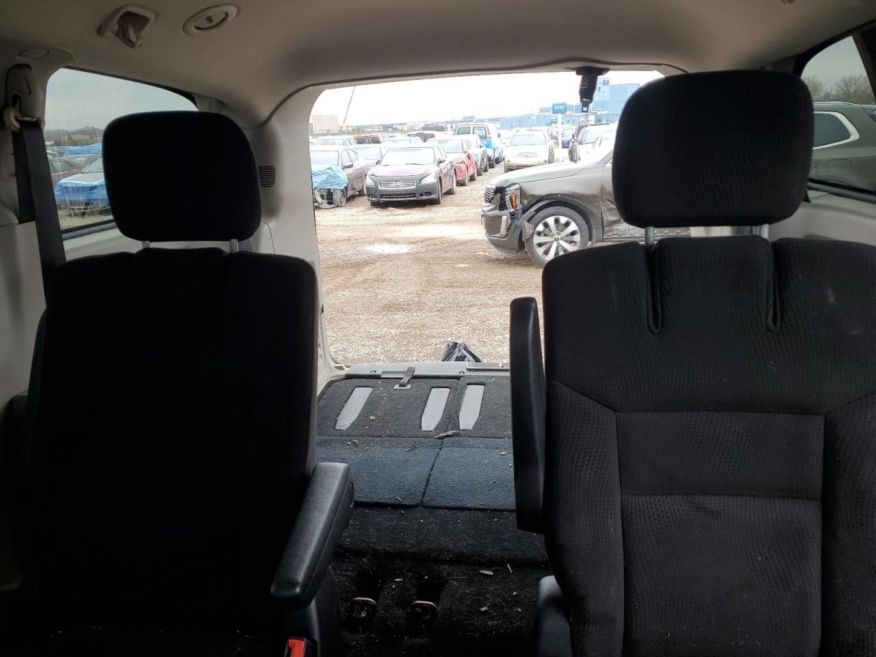 2015 Dodge Grand Caravan Sxt VIN: 2C4RDGCG1FR651181 Lot: 92935145