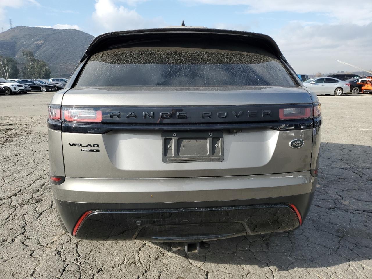 2018 Land Rover Range Rover Velar S VIN: SALYB2RXXJA748302 Lot: 92686495