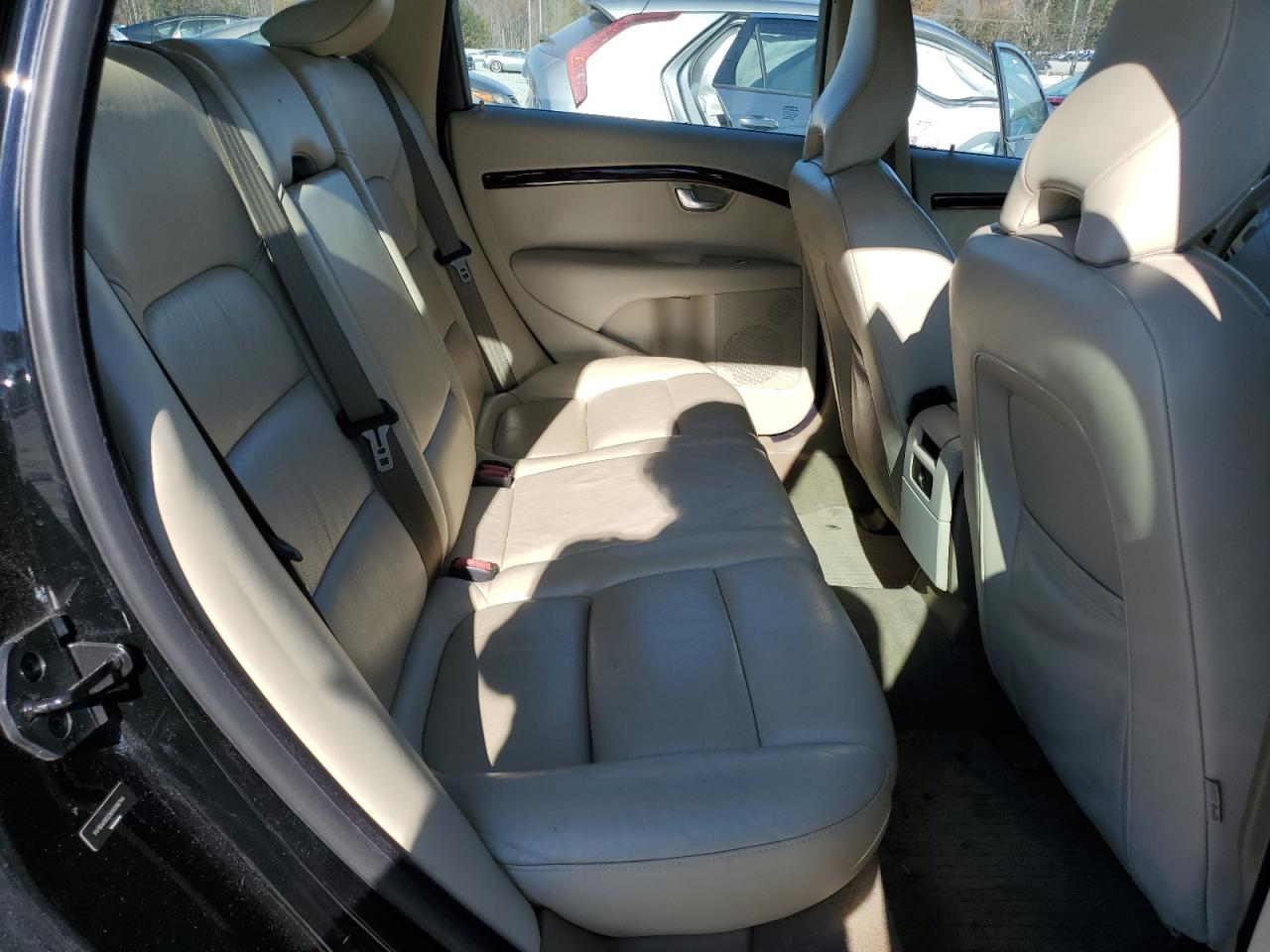 2009 Volvo V70 3.2 VIN: YV1BW982991099744 Lot: 92015215