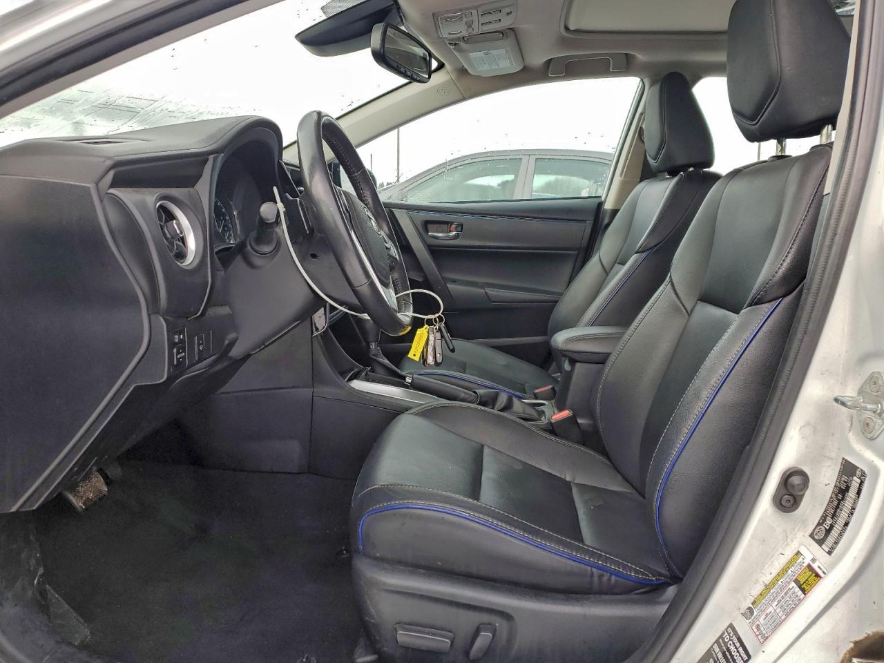 2017 Toyota Corolla L VIN: 2T1BURHE1HC883996 Lot: 93923485