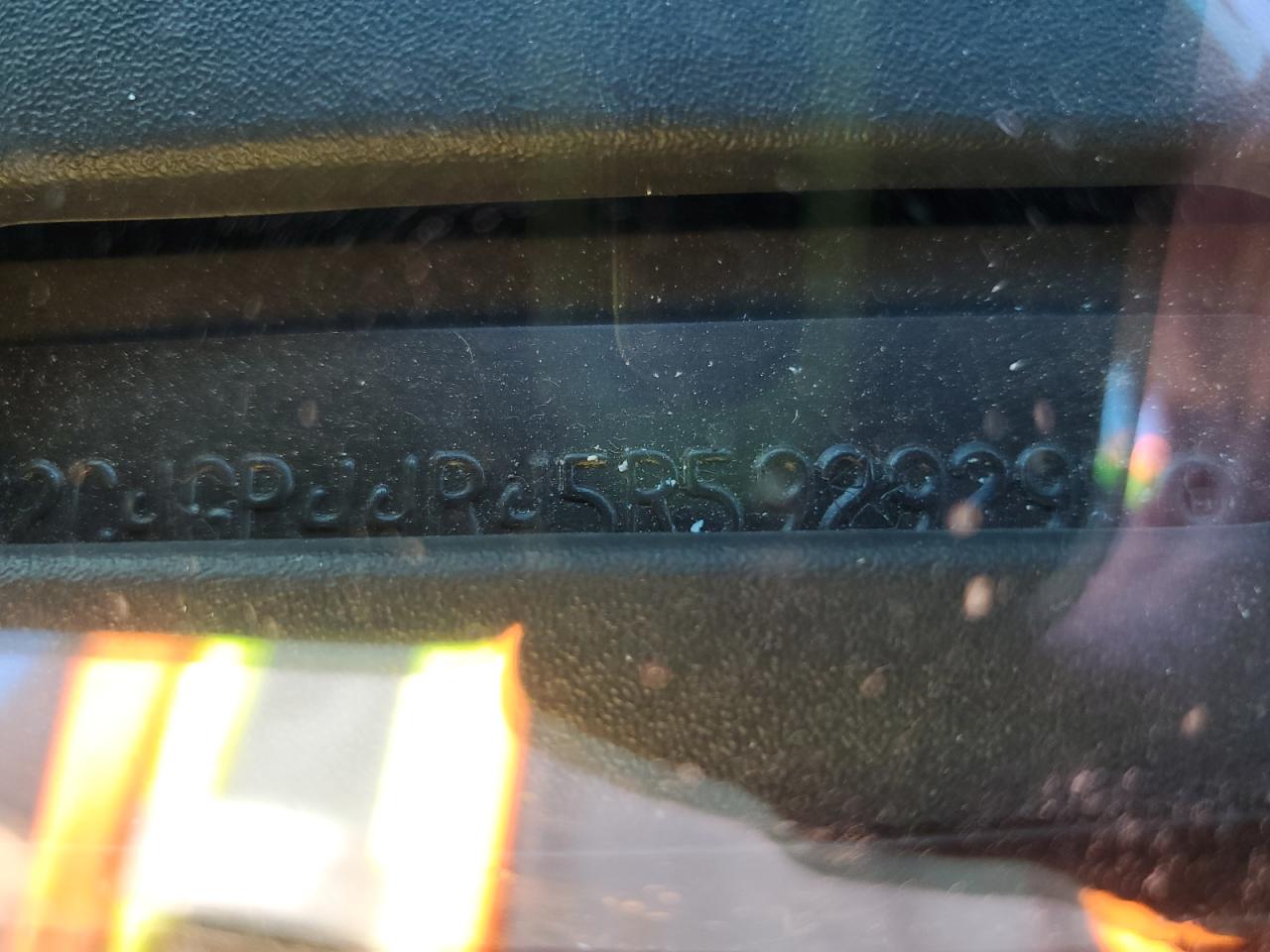 2005 Chrysler Town & Country Lx VIN: 2C4GP44R45R592929 Lot: 92272585