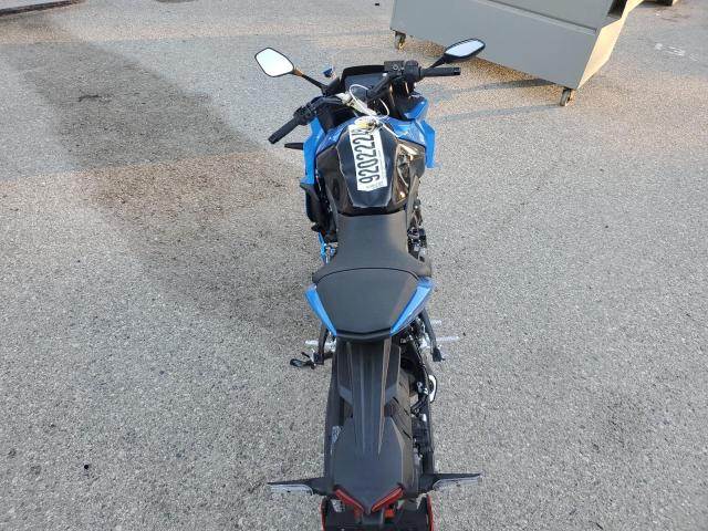 2025 SUZUKI GSX800 F  