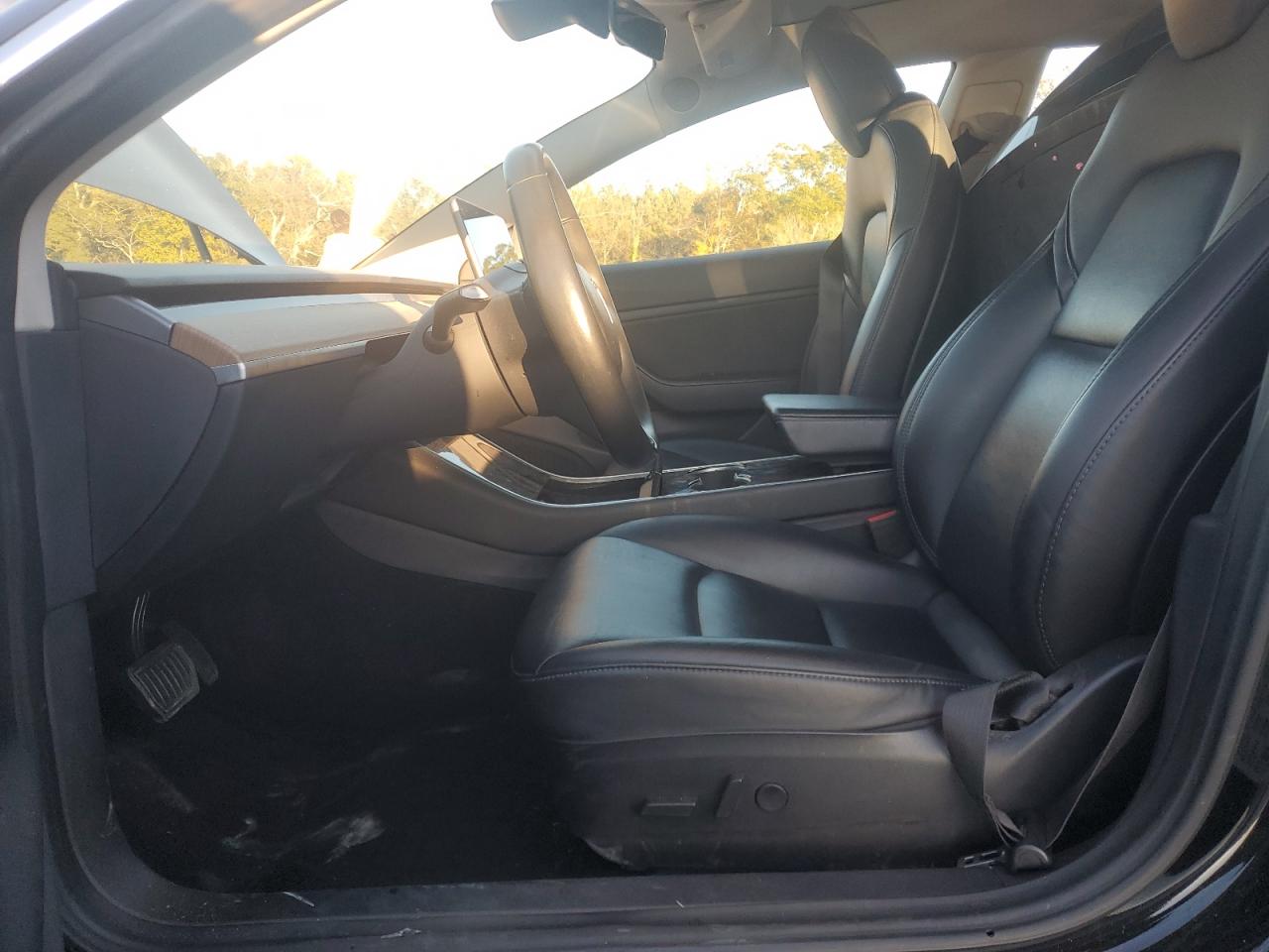 2018 Tesla Model 3 VIN: 5YJ3E1EB1JF128104 Lot: 90995475