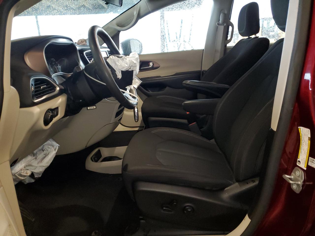 2022 Chrysler Voyager Lx VIN: 2C4RC1CG8NR218889 Lot: 92857245