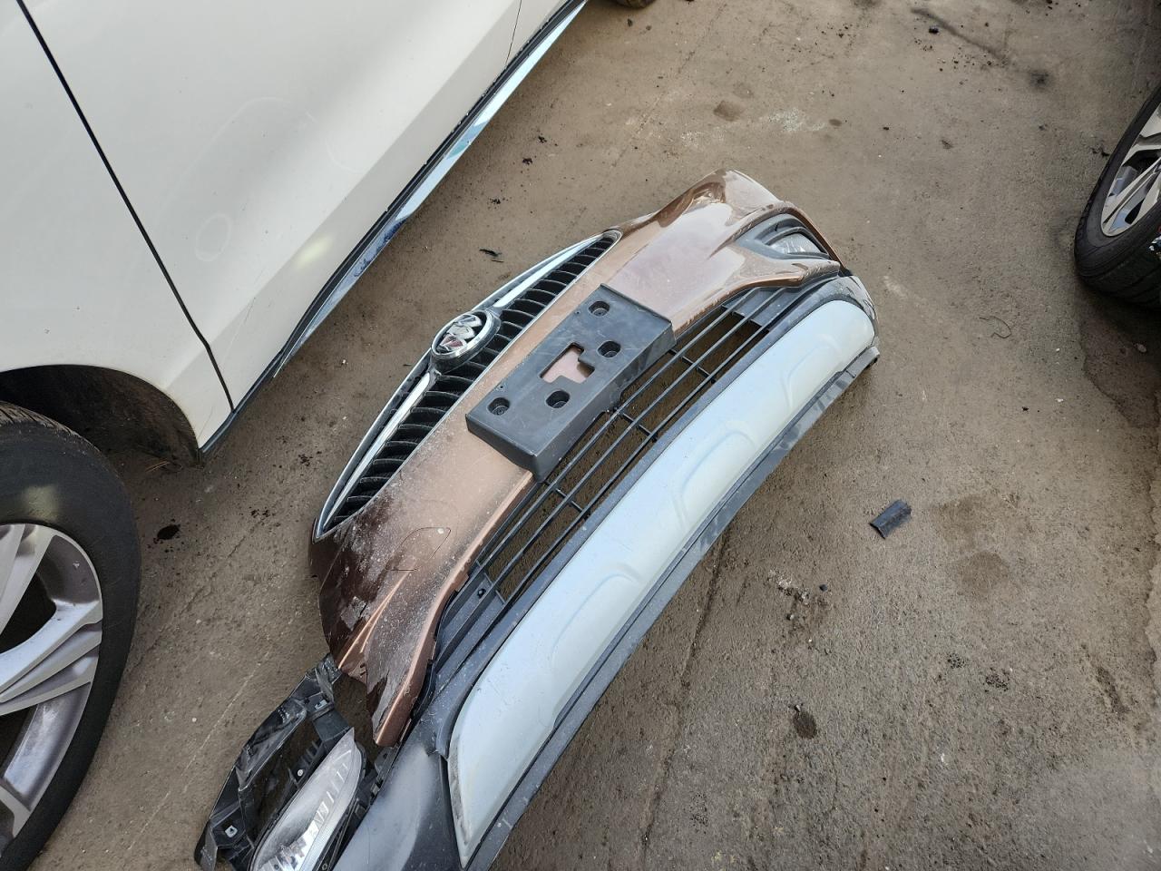 2017 Buick Encore Essence VIN: KL4CJGSB4HB028749 Lot: 89896505